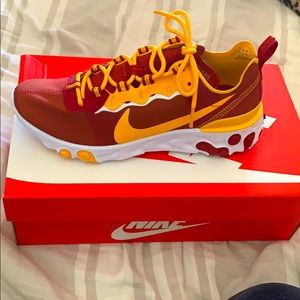 Nike React Element 55 USC size 8.5 Women/7 Men